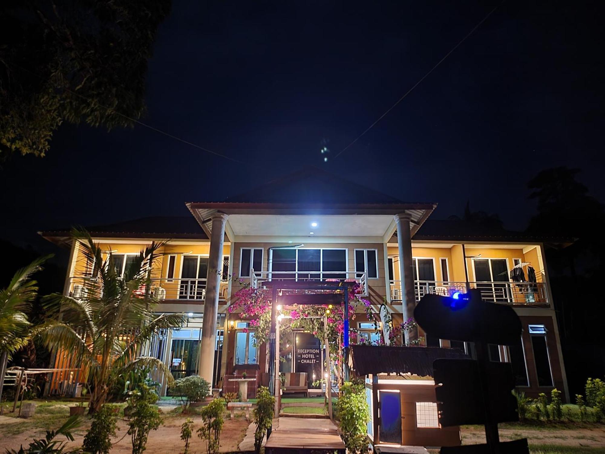 Tamara Resort Motel Kampong Juara Exterior photo